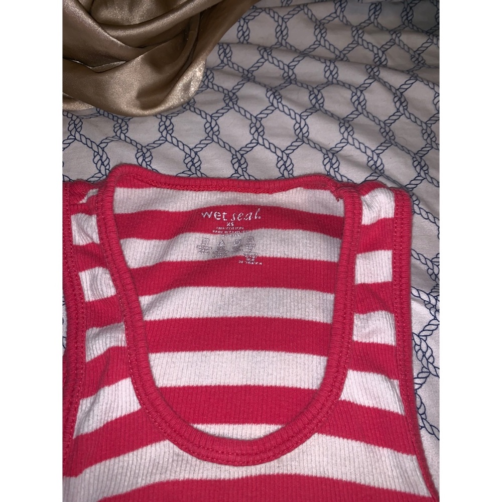 🌺 .•SALE•. Wet Seal Pink White striped tank